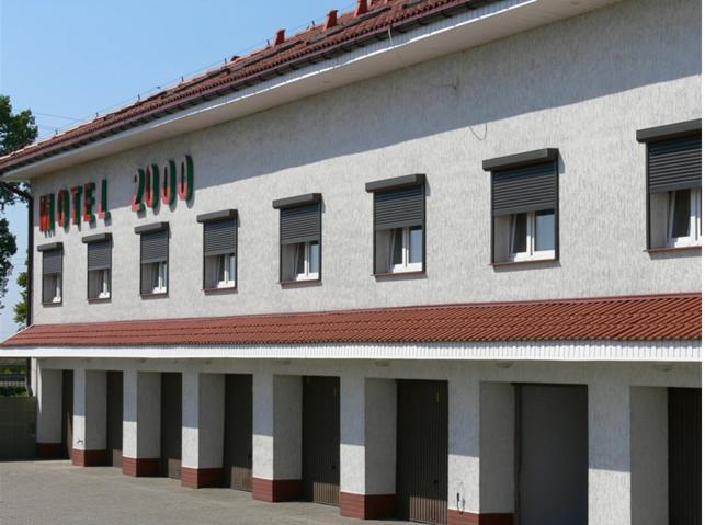 Motel 2000 Steszew Экстерьер фото